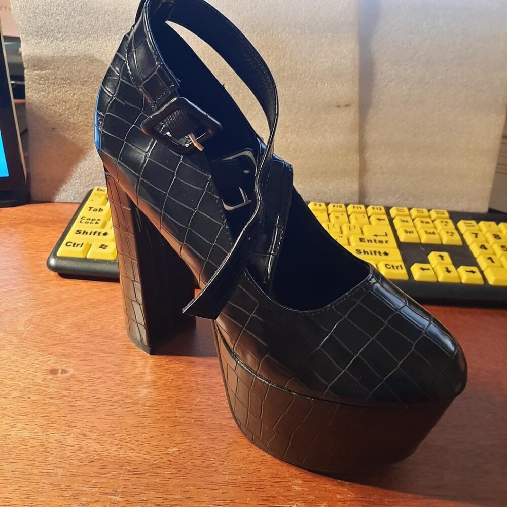NEW ! Getmorebeauty Double strap Closed Toe Block Heel Platform Black Sz US8/E39